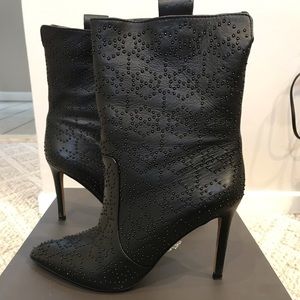 Vince Camuto Boots Booties pointed toe boots